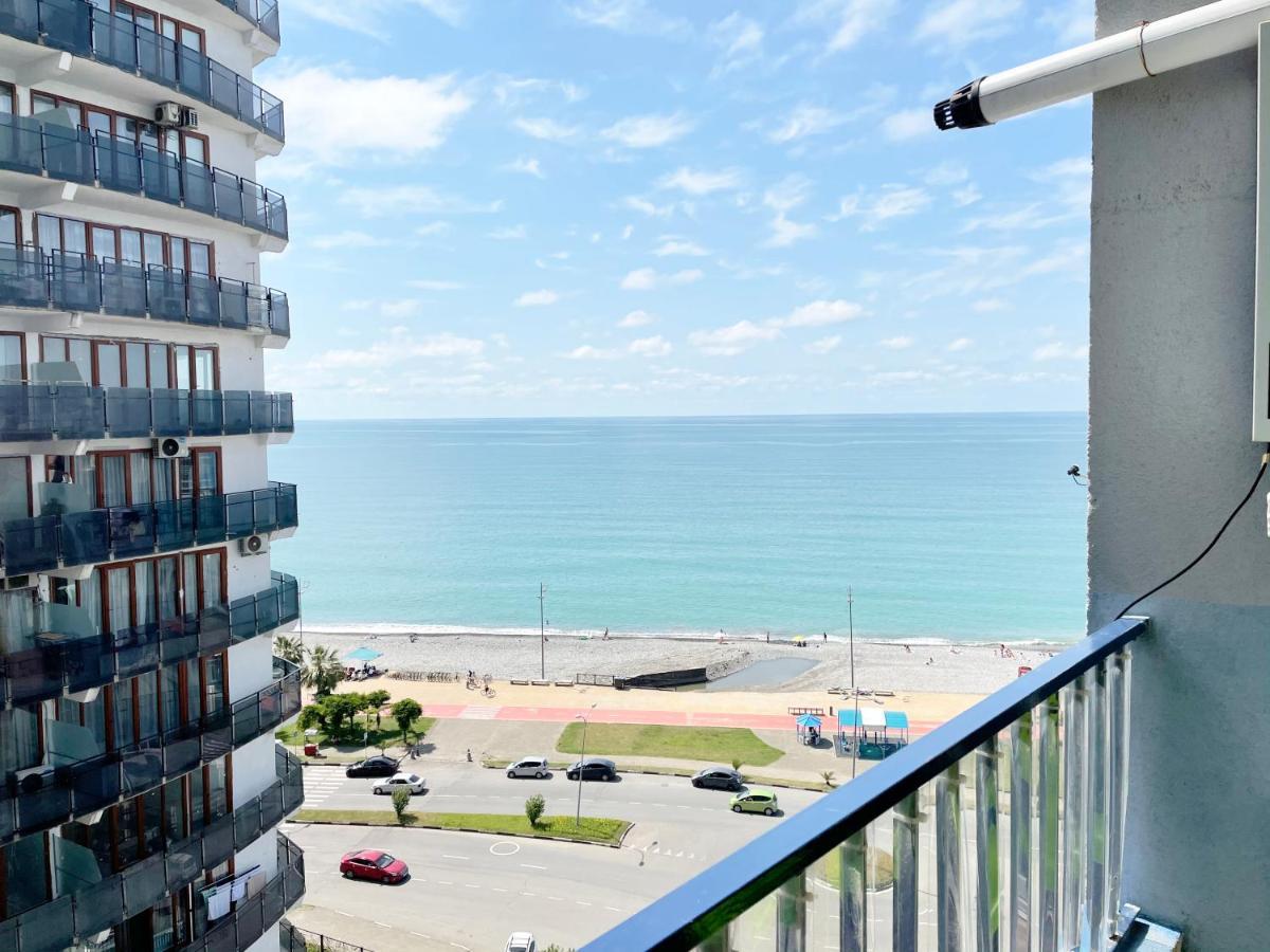 Beautiful Horizon First Line Apartment Batumi Exterior photo
